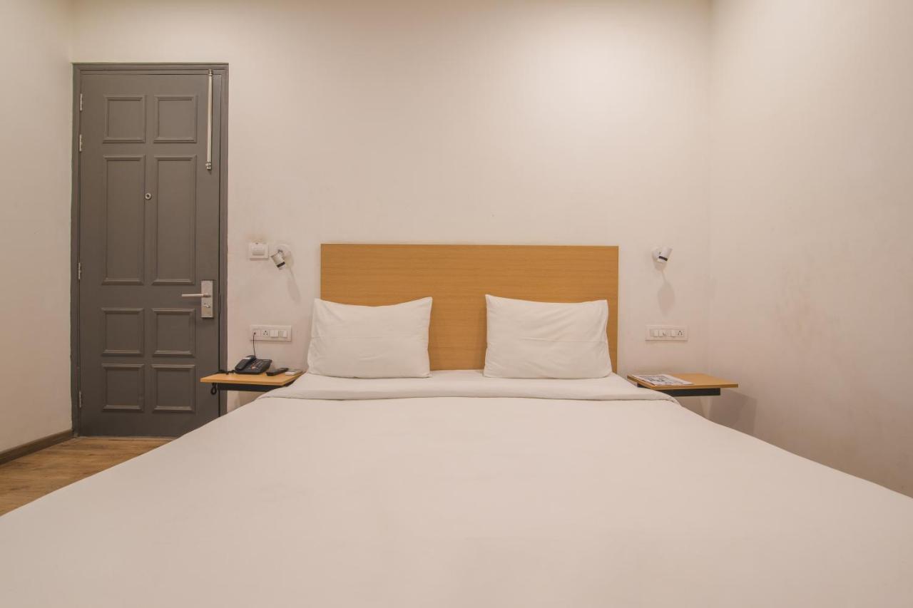 Hotel Kingston House Лакхнау Экстерьер фото